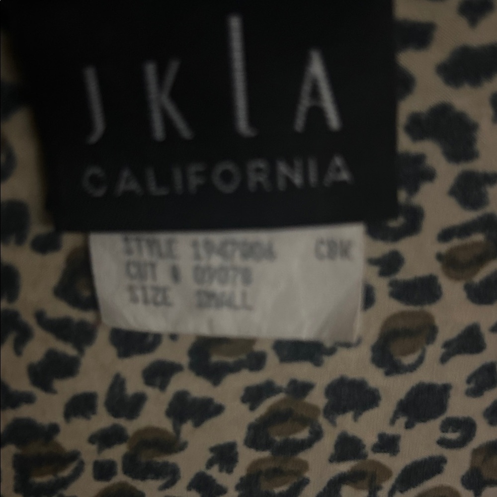 Leopard Print Sequin Top - Picture 2 of 5